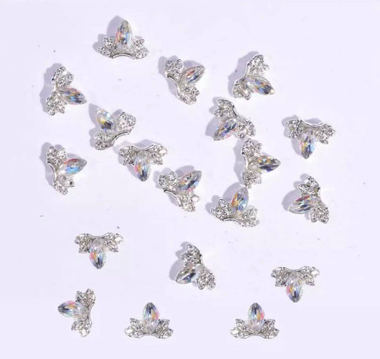 2PCS NAIL CHARM CROWN AB